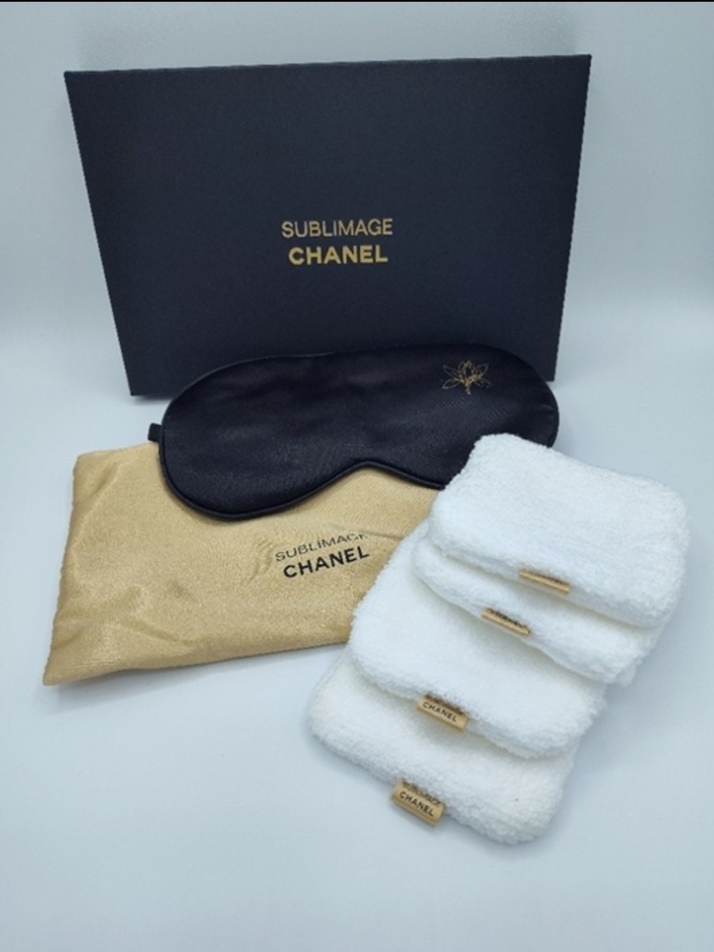 CHANEL BEAUTÉ Sublimage Luxury Travel Comfort Set Presentation Limited Edition